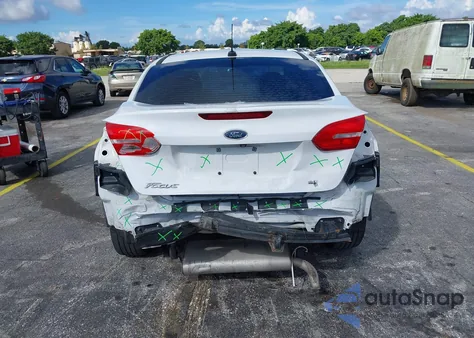 2018 Ford Focus Se z USA, uszkodzony, nr VIN 1FADP3F23JL294930